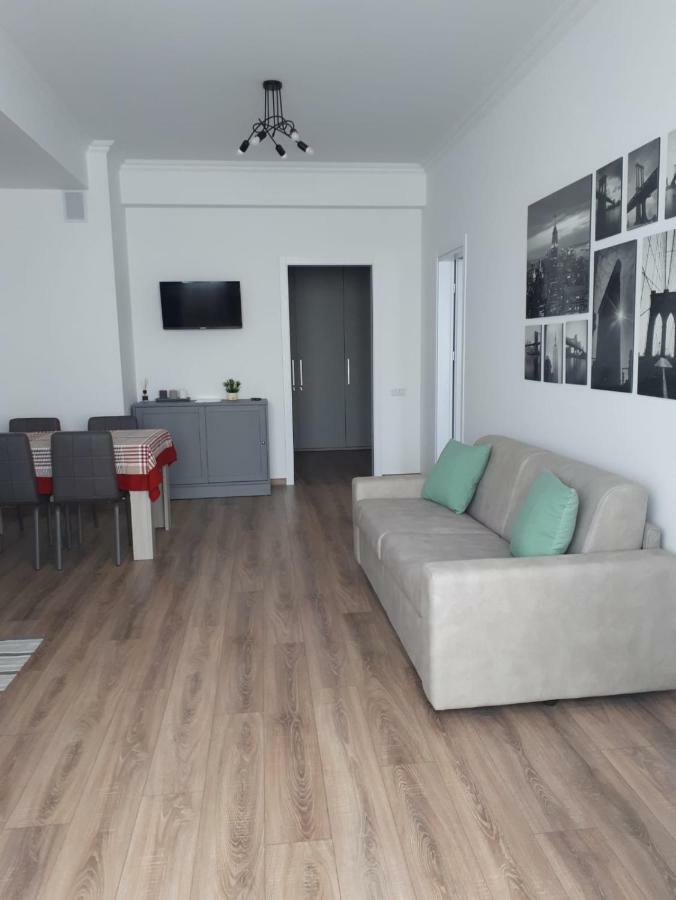 Apartment Lev Tolstoy 63 Кишинев Екстериор снимка